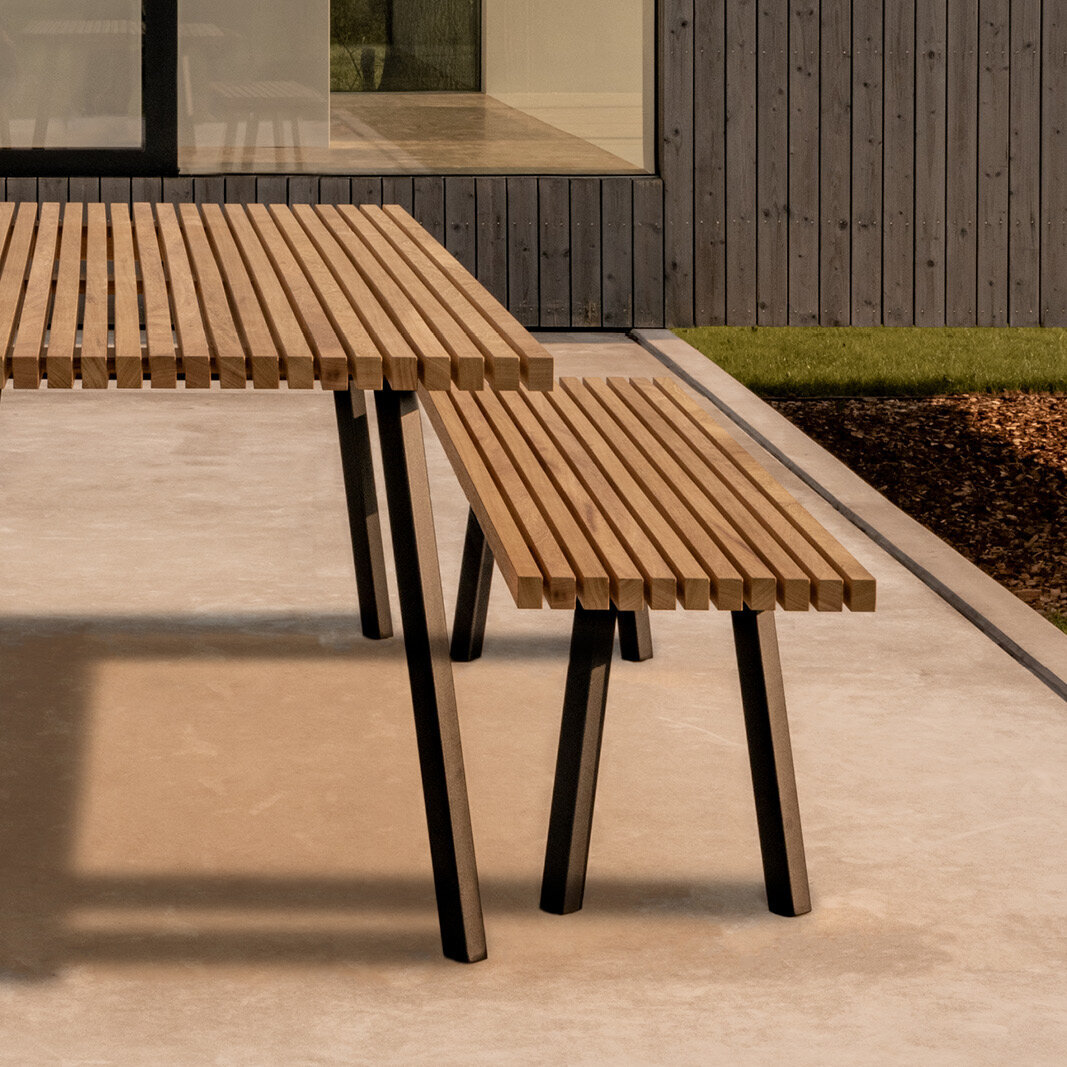 Design Dining Bench | New Classic Outdoor Bench Steel white powdercoating | Iroko | Studio HENK | 