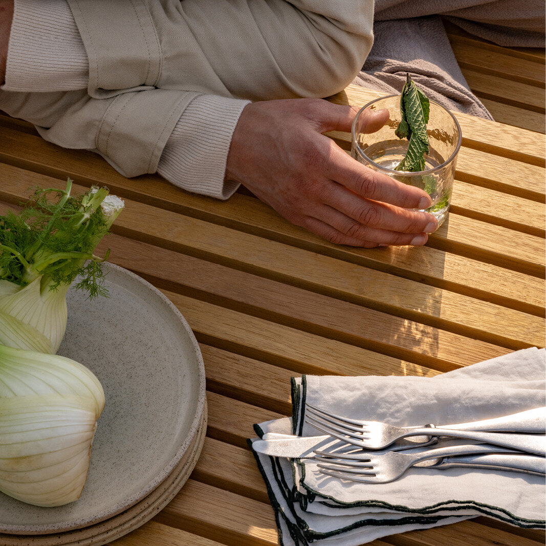 Design Dining Bench | Slim X-type Outdoor Bench Steel white powdercoating | Iroko | Studio HENK| 