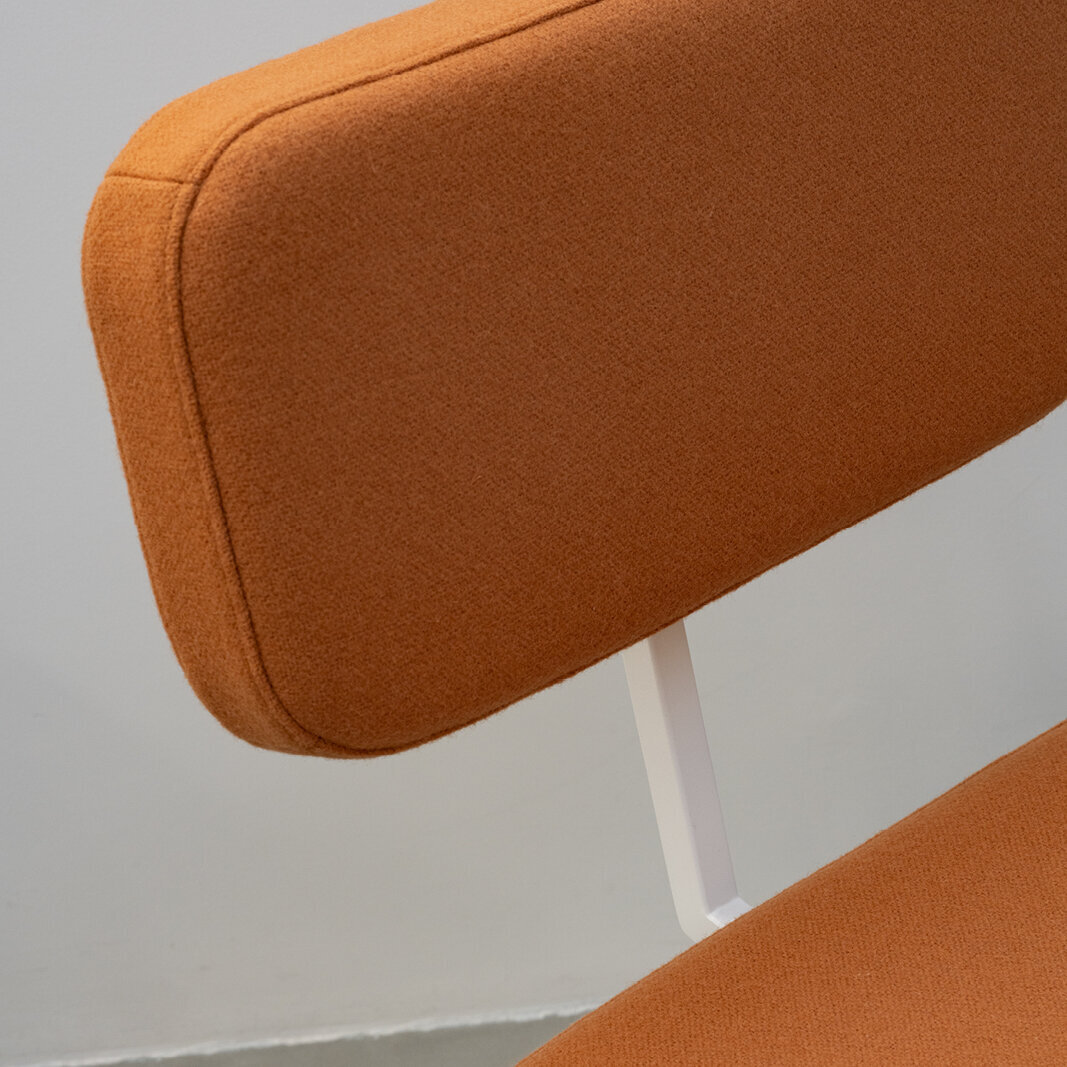 Design modern dining chair | Ode Chair without armrest Brown facet shitake124 | Studio HENK| 