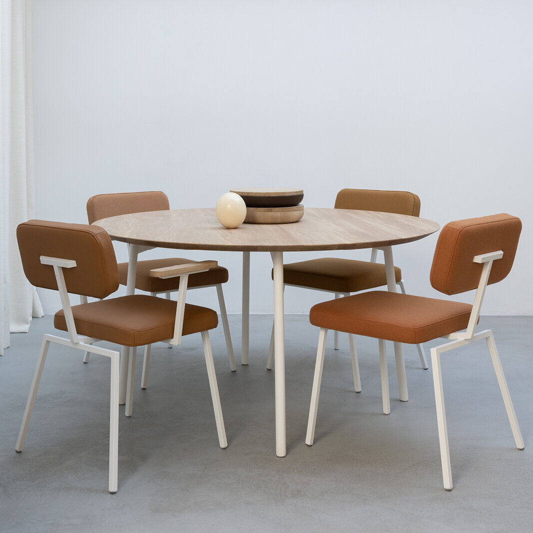 Design modern dining chair | Ode Chair without armrest Brown facet shitake124 | Studio HENK| 