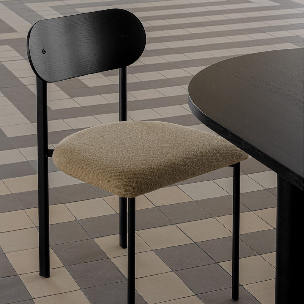 Design modern dining chair | Oblique Dining Chair Brown hallingdal65 224 | Studio HENK| 