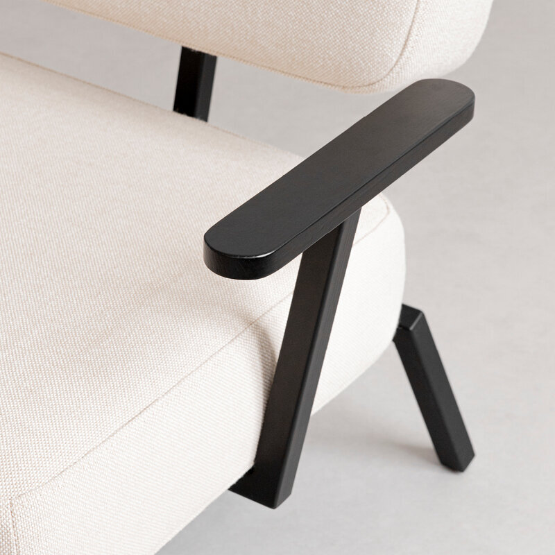 Design modern sofa | Ode lounge chair with armrest 1 facet beige1037 | Studio HENK | 