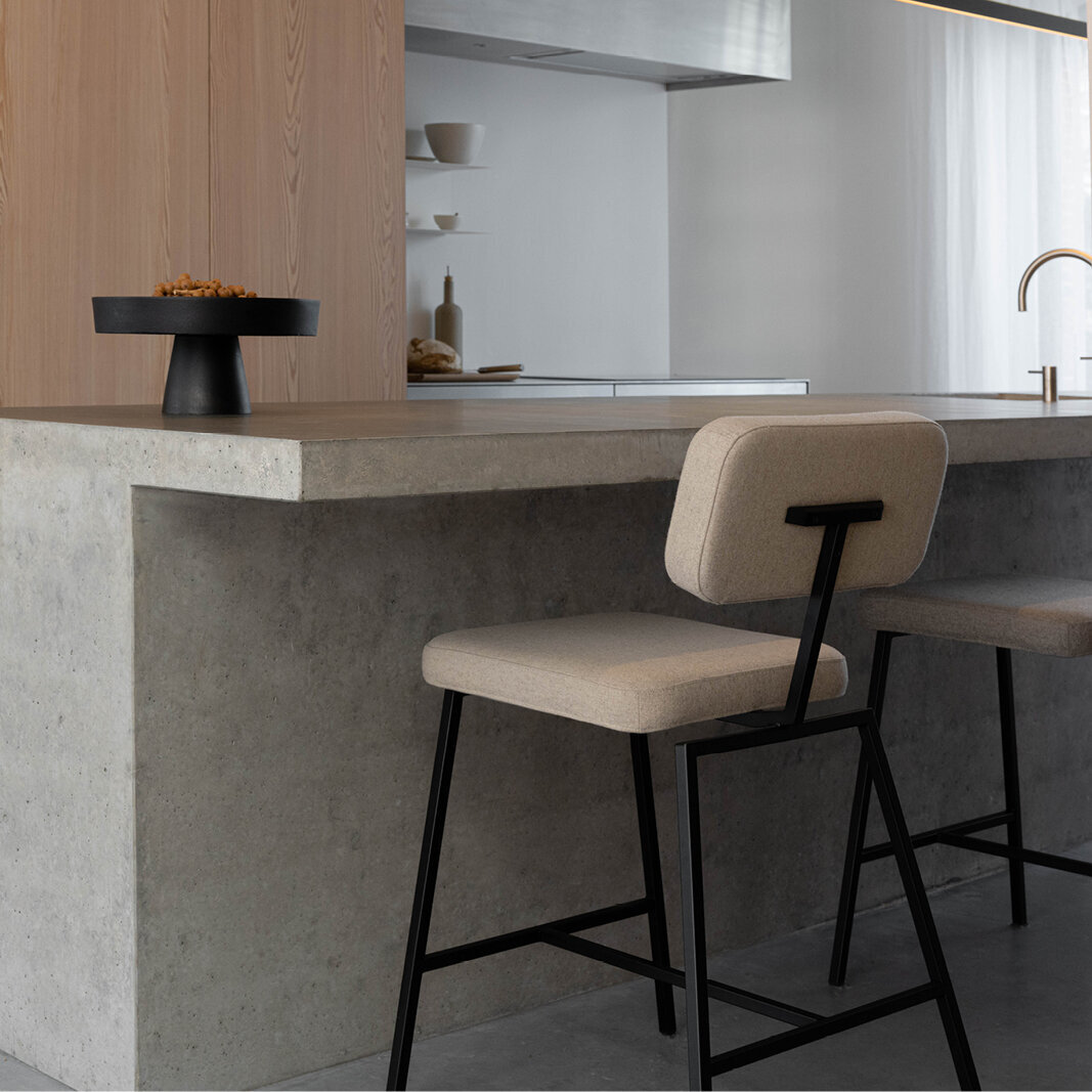 Design stool Ode stool 65 | facet beige1037 | Studio HENK| 