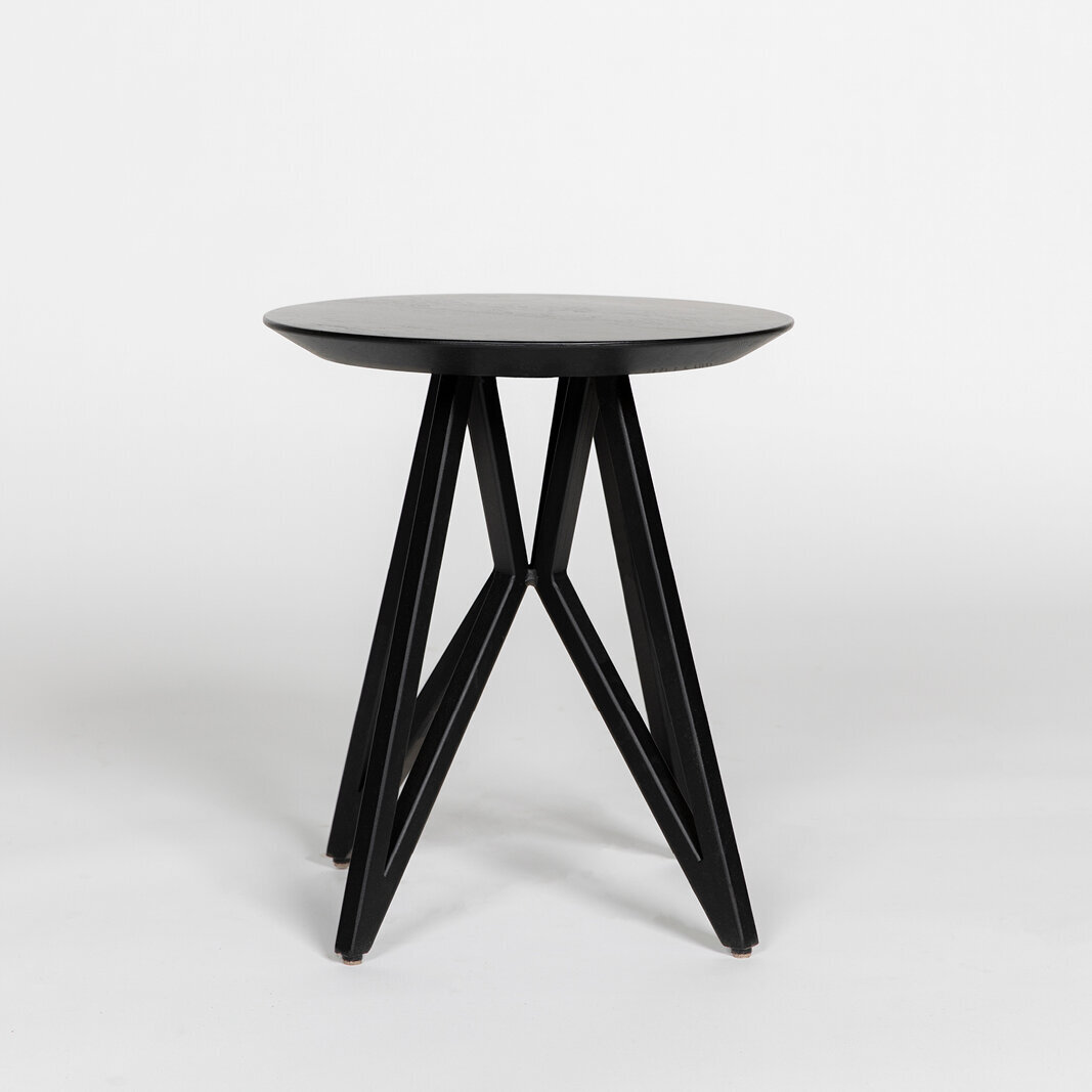 Design Coffee Table | Butterfly Quadpod Coffee Table Black | Oak natural lacquer | Studio HENK | 
