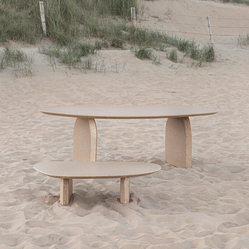 Blob Design dining table | Slot Walnut naturel lacquer | Walnut naturel lacquer | Studio HENK| 