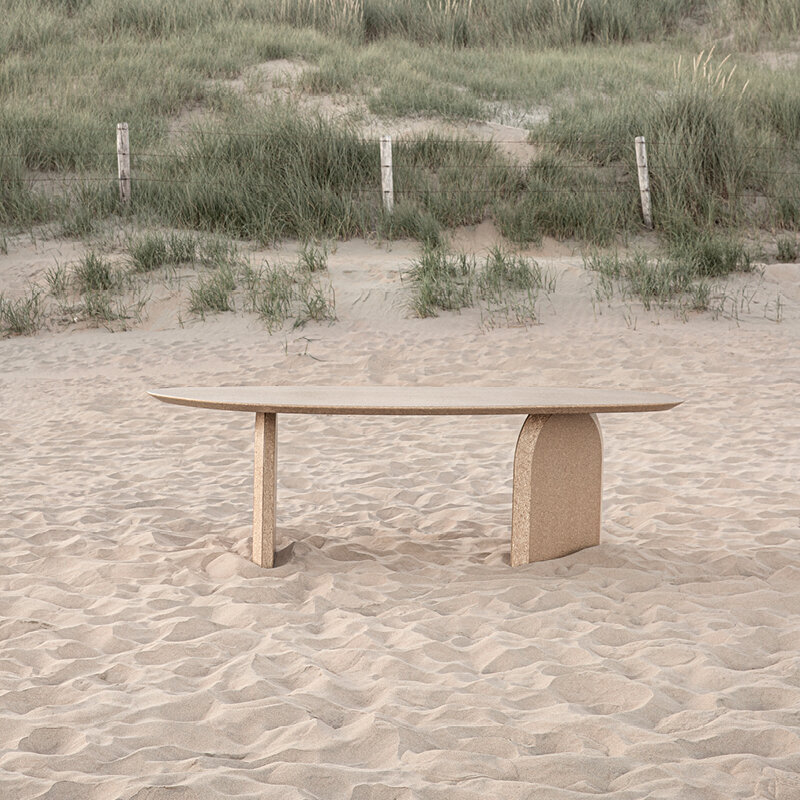 Blob Design dining table | Slot Walnut naturel lacquer | Walnut naturel lacquer | Studio HENK| 