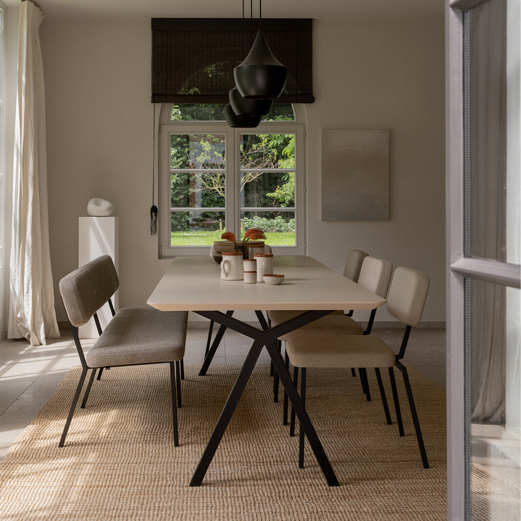 Rechthoekige Design dining table | Slim X-type Steel black powdercoating | Oak hardwax oil natural light | Studio HENK| 