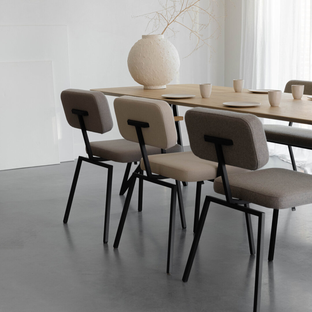 Rectangular Design dining table | Butterfly Steel black powdercoating | Oak hardwax oil natural light | Studio HENK| 