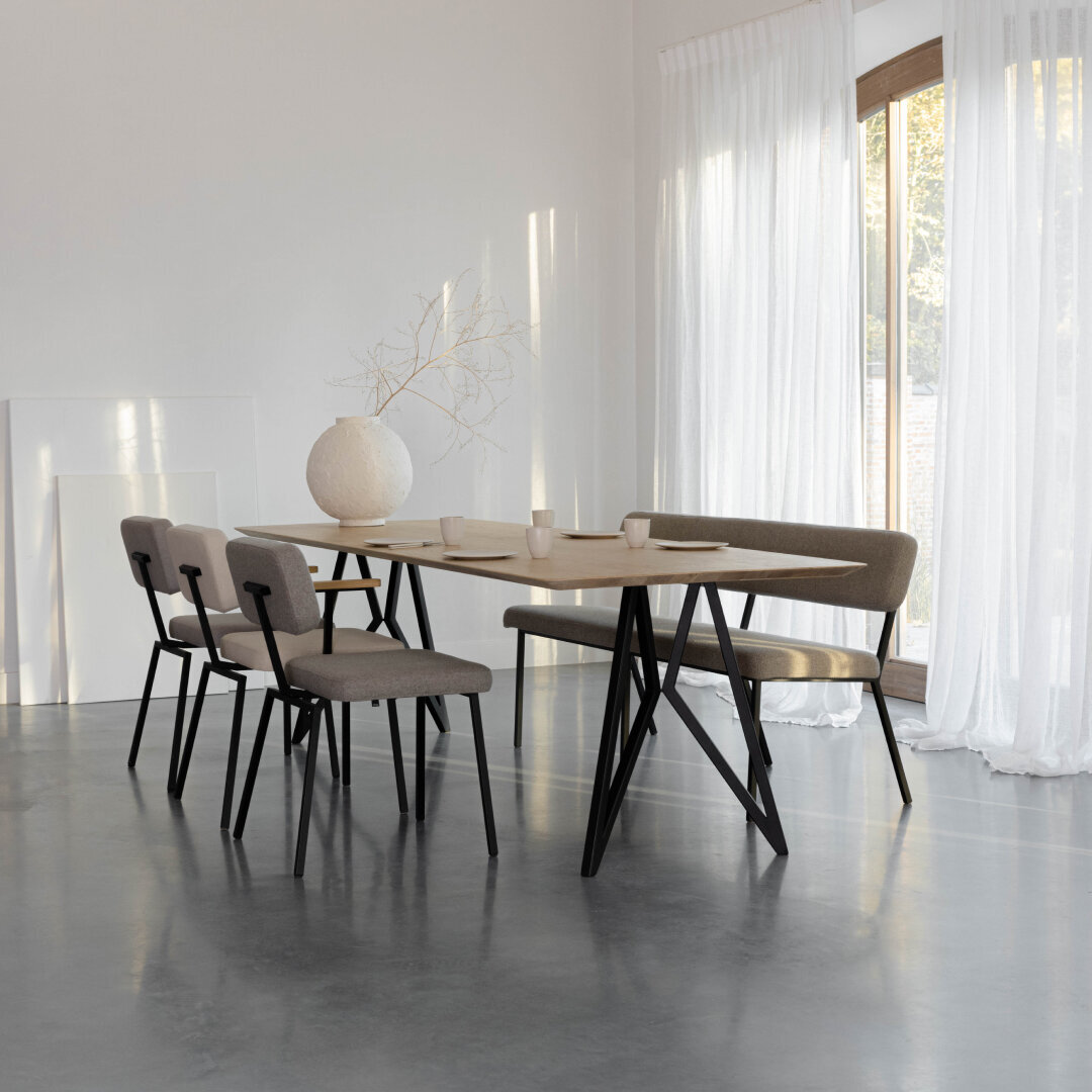 Rectangular Design dining table | Butterfly Steel black powdercoating | Oak hardwax oil natural light | Studio HENK| 