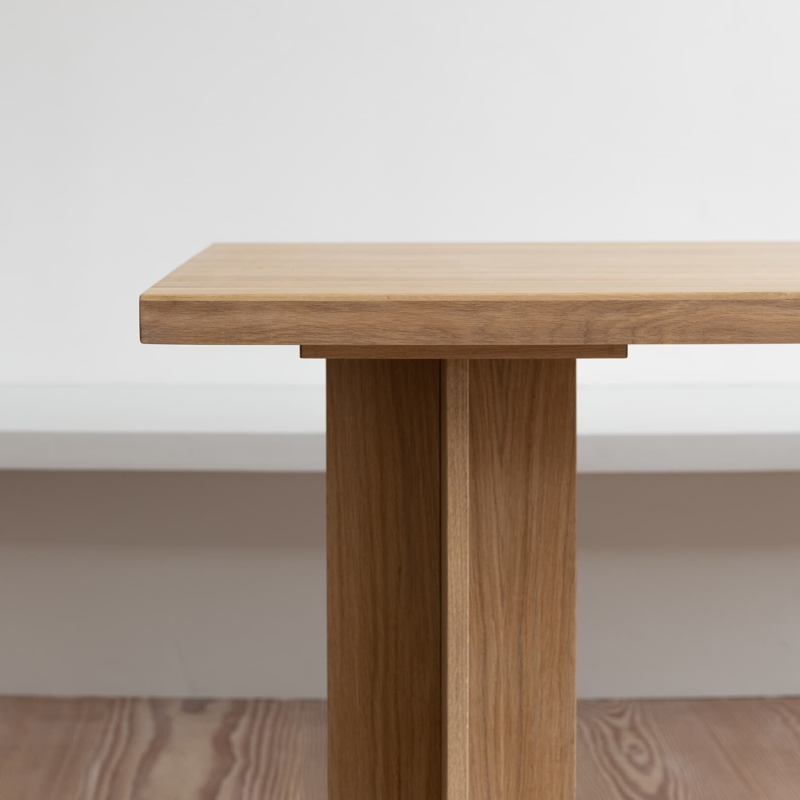 Rectangular Design dining table | Column  Oak hardwax oil natural light | Oak white lacquer | Studio HENK | 
