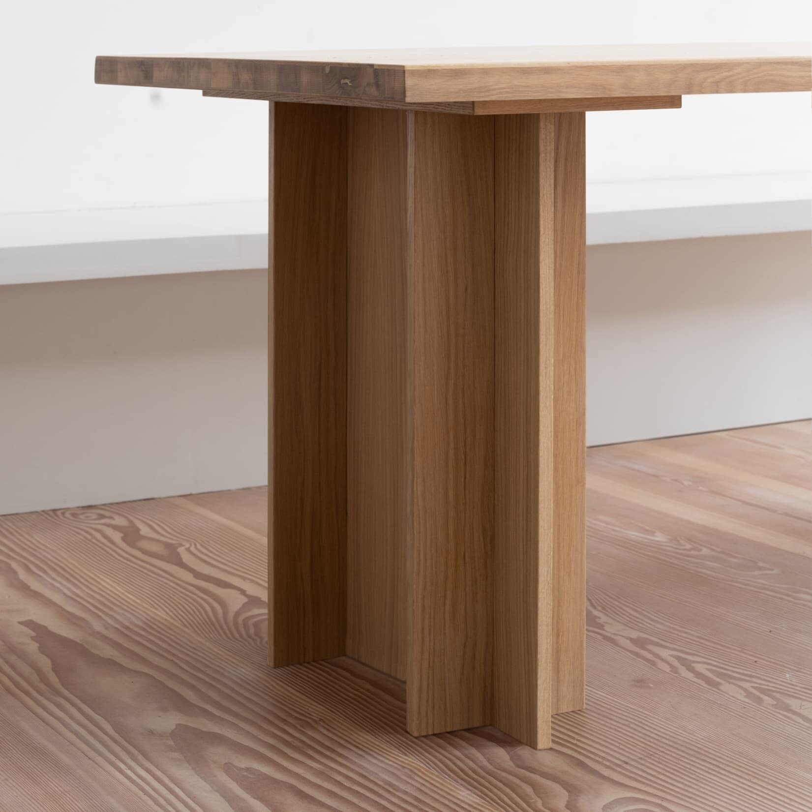 Rectangular Design dining table | Column  Oak hardwax oil natural light | Oak white lacquer | Studio HENK | 