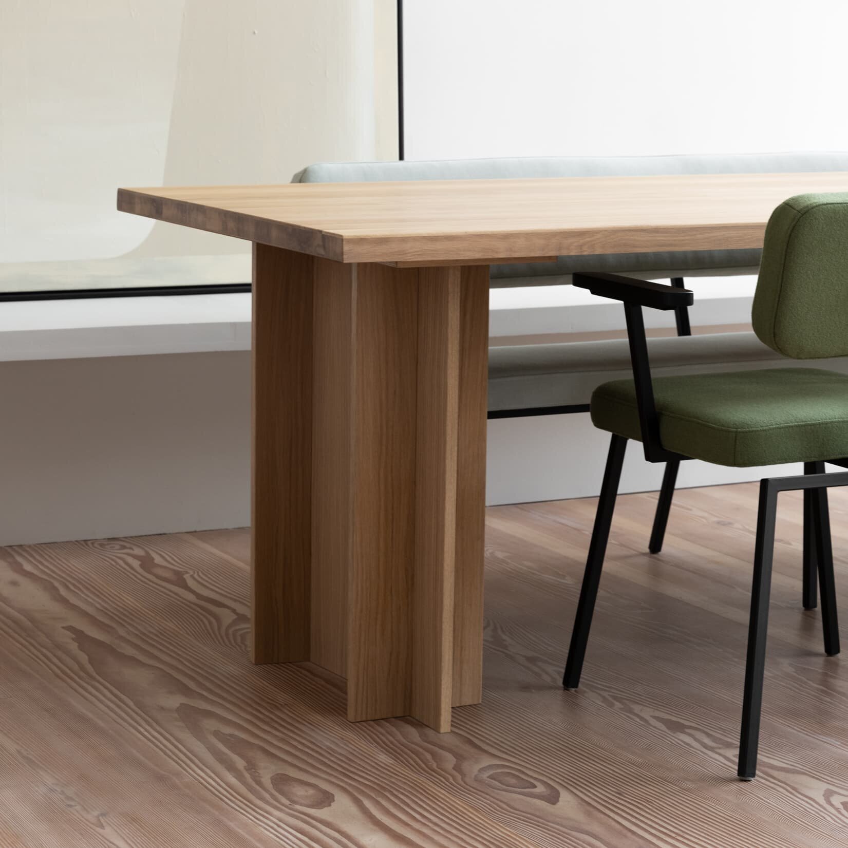 Rectangular Design dining table | Column  Oak hardwax oil natural light | Oak white lacquer | Studio HENK | 