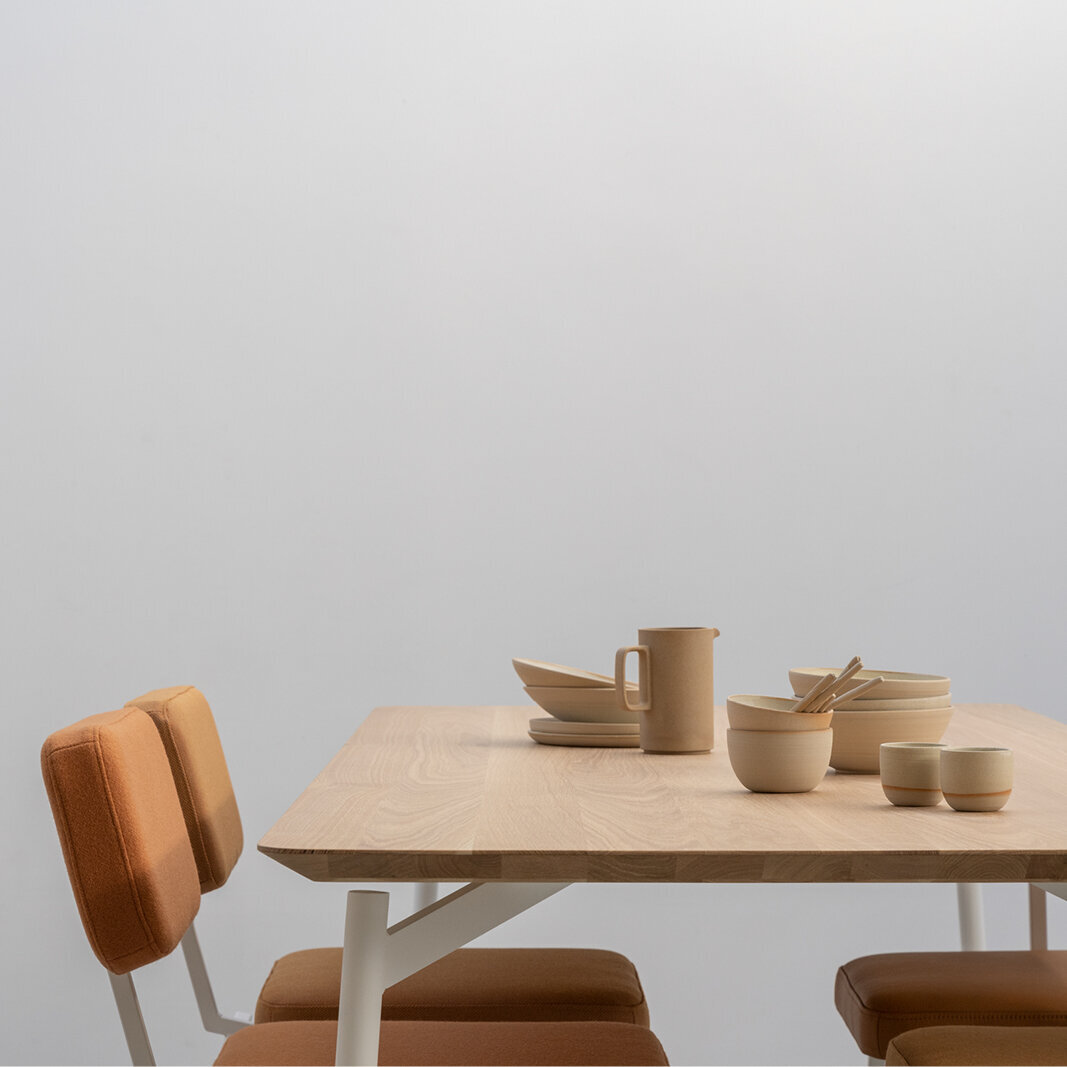 Rectangular Design dining table | Flyta Steel black powdercoating | Oak hardwax oil natural light | Studio HENK| 