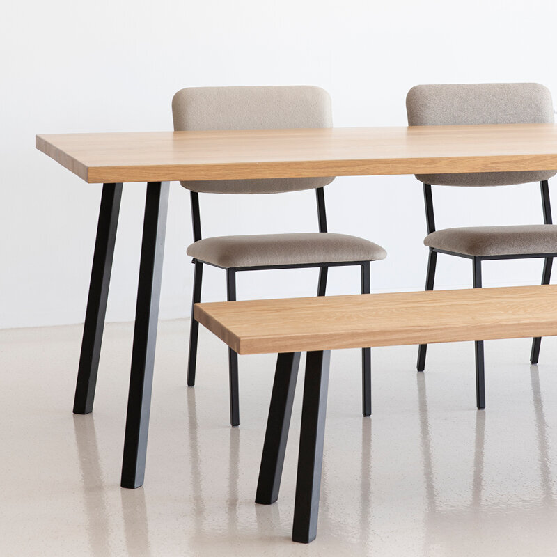 Rechthoekige Design dining table | New Classic Steel black powdercoating | Oak hardwax oil natural light | Studio HENK| 