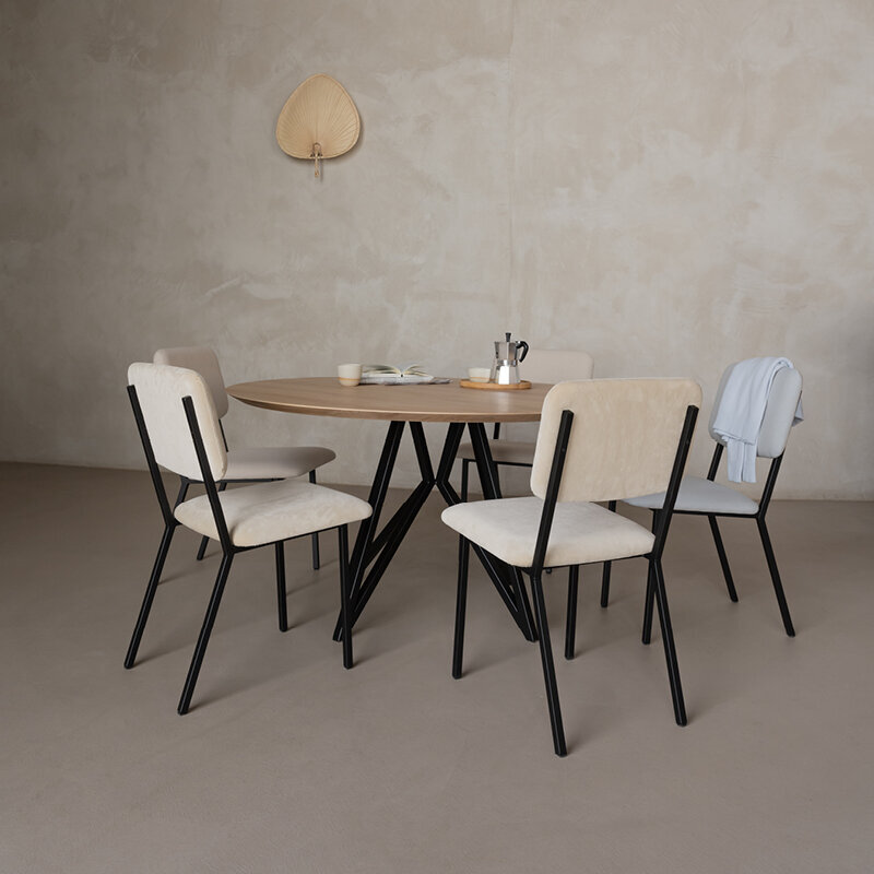 Ronde Design dining table | Butterfly Quadpod Steel black powdercoating | HPL Fenix beige arizona | Studio HENK| 