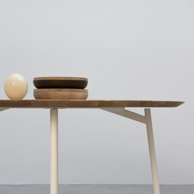 Ronde Design dining table | Flyta Quadpod Steel black powdercoating | HPL Fenix nero ingo | Studio HENK | 