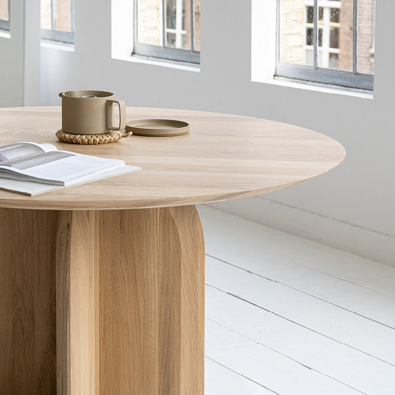 Ronde Design dining table | Slot Quadpod Oak black stain | Oak black stain | Studio HENK | 