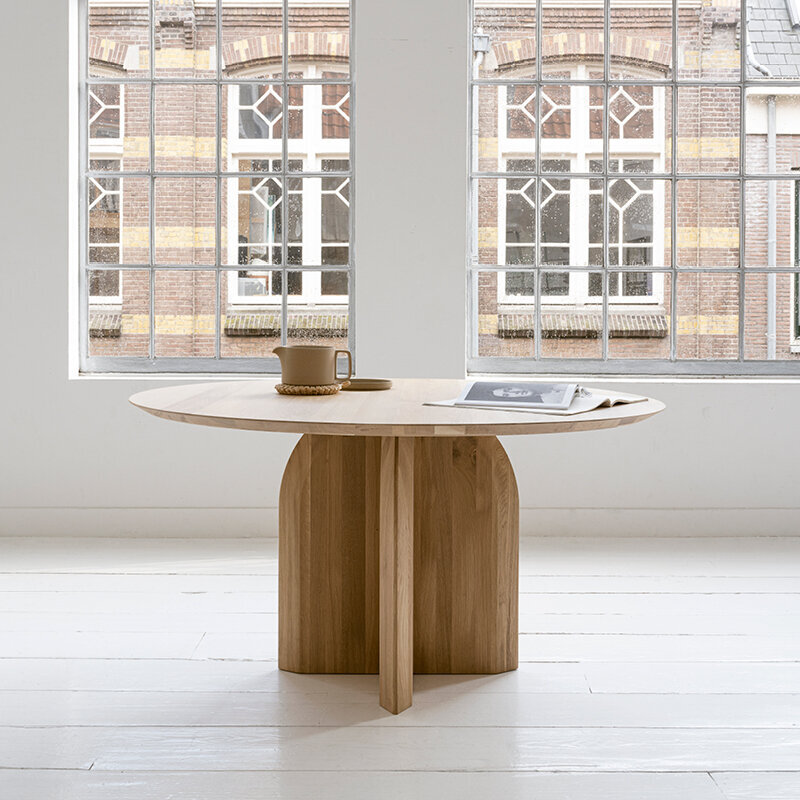 Ronde Design dining table | Slot Quadpod Oak black stain | Oak black stain | Studio HENK | 