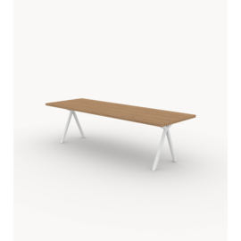 FSC gecertificeerd Iroko hout en wit stalen frame