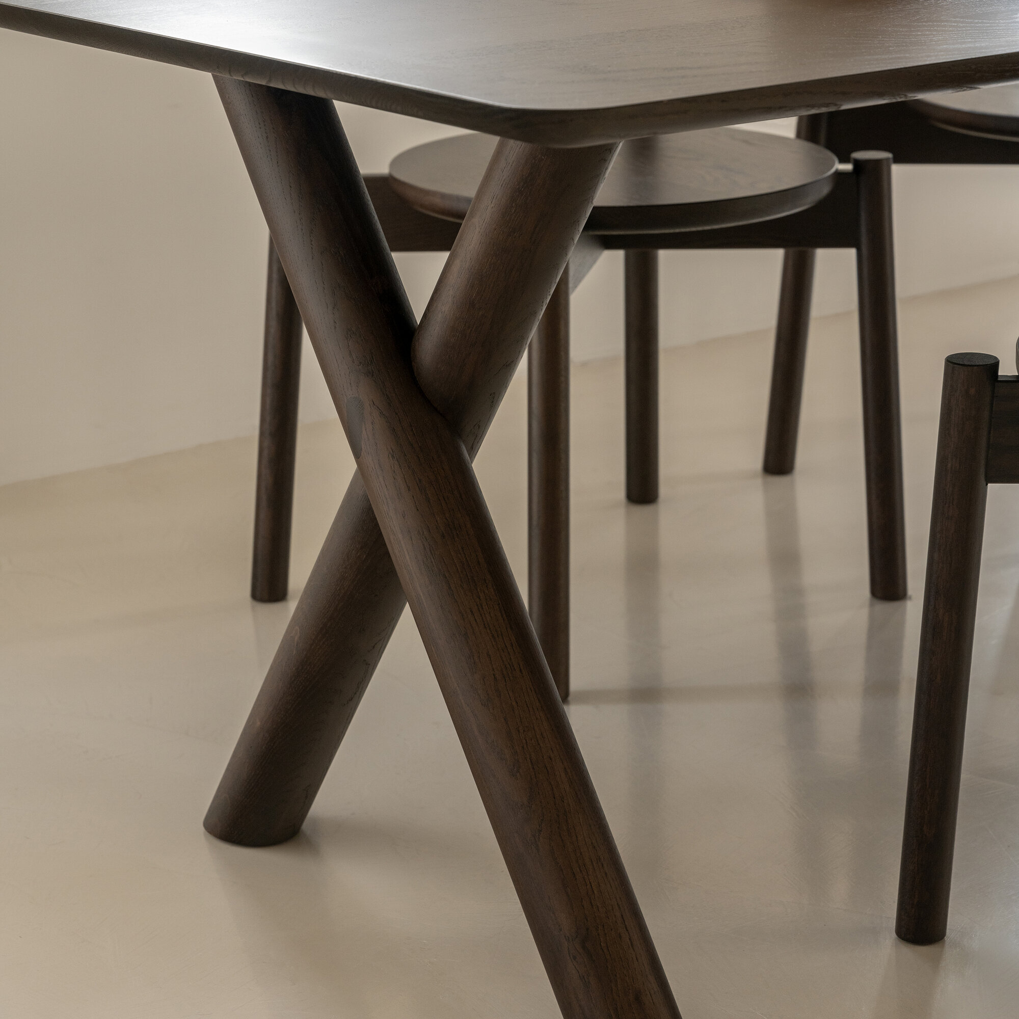 Rechthoekige Design dining table | Slim-X Wood Dining Table Oak smoked stain | Oak smoked | Studio HENK | 