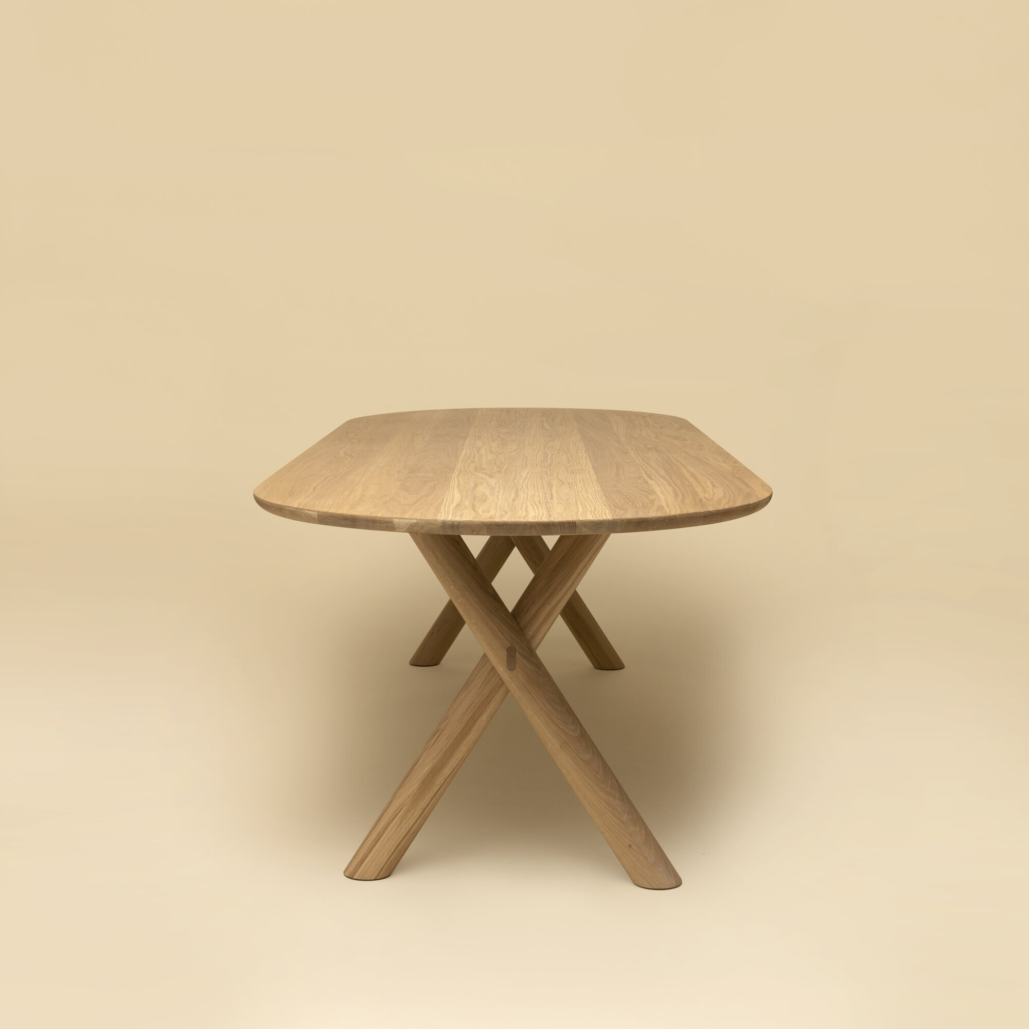 Flat oval Design dining table | Slim-X Wood Dining Table Oak hardwax oil natural | Oak hardwax oil natural | Studio HENK| 