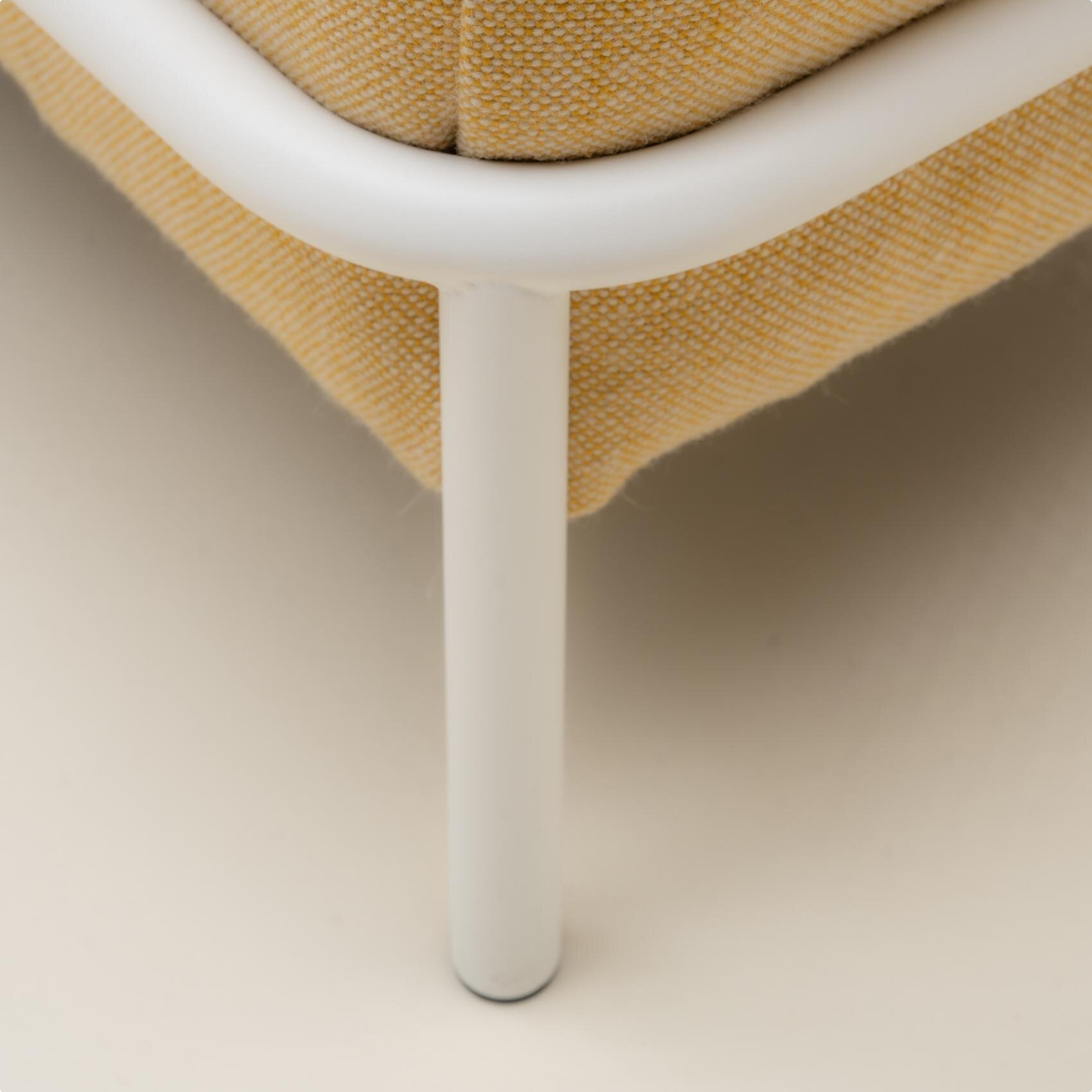 Design modern sofa | Bond lounge chair 1 cube blush92 | Studio HENK | 