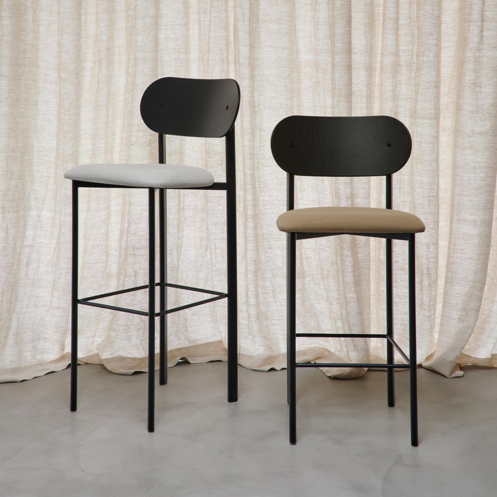 Design stool Oblique Stool 65 with upholstered backrest | dream desert109 | Studio HENK| 