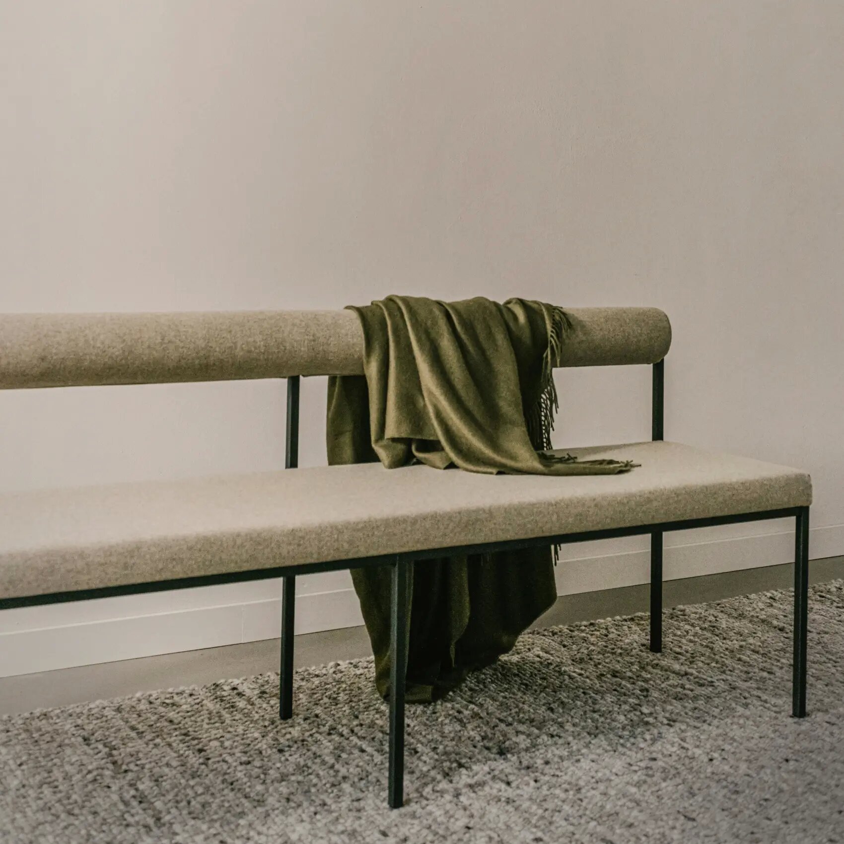 Design modern dining chair | Bolster dining bench 120 Beige dream linen110 | Studio HENK | 