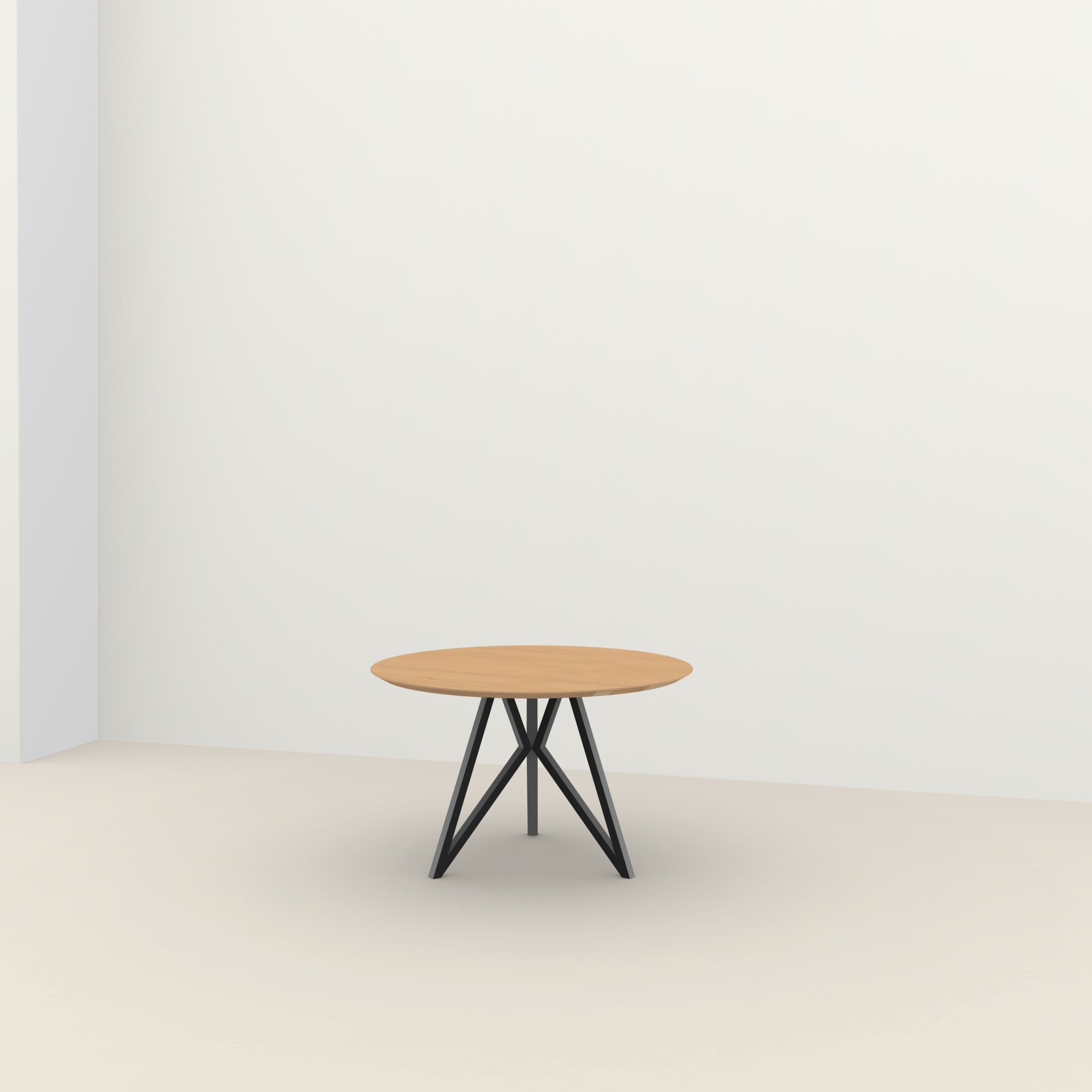 Ronde Design dining table | Butterfly Tripod Steel black powdercoating | Oak hardwax oil natural light | Studio HENK| 