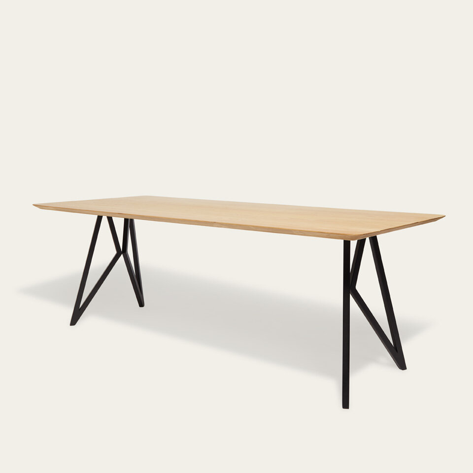 Rectangular Design dining table | Butterfly Steel black powdercoating | Oak black lacquer | Studio HENK| 