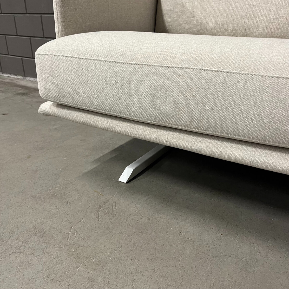Design modern sofa | Modulo sofa 2 seater arm left 1 orion cream02 | Studio HENK | 