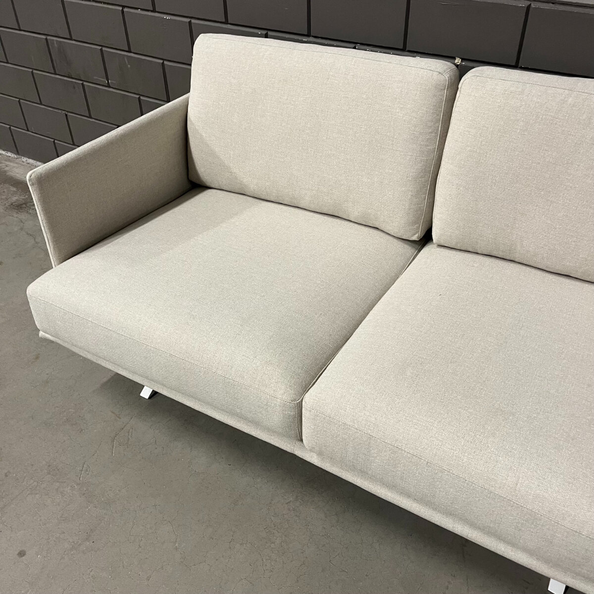 Design modern sofa | Modulo sofa 2 seater arm left 1 orion cream02 | Studio HENK | 