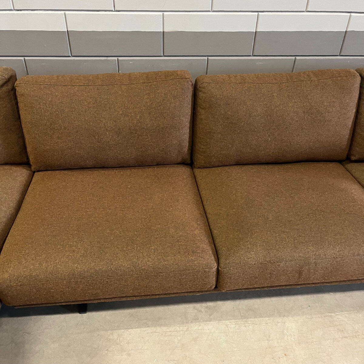Design modern sofa | Modulo sofa 3,5 seater arm left 1 facet rust29 | Studio HENK | 