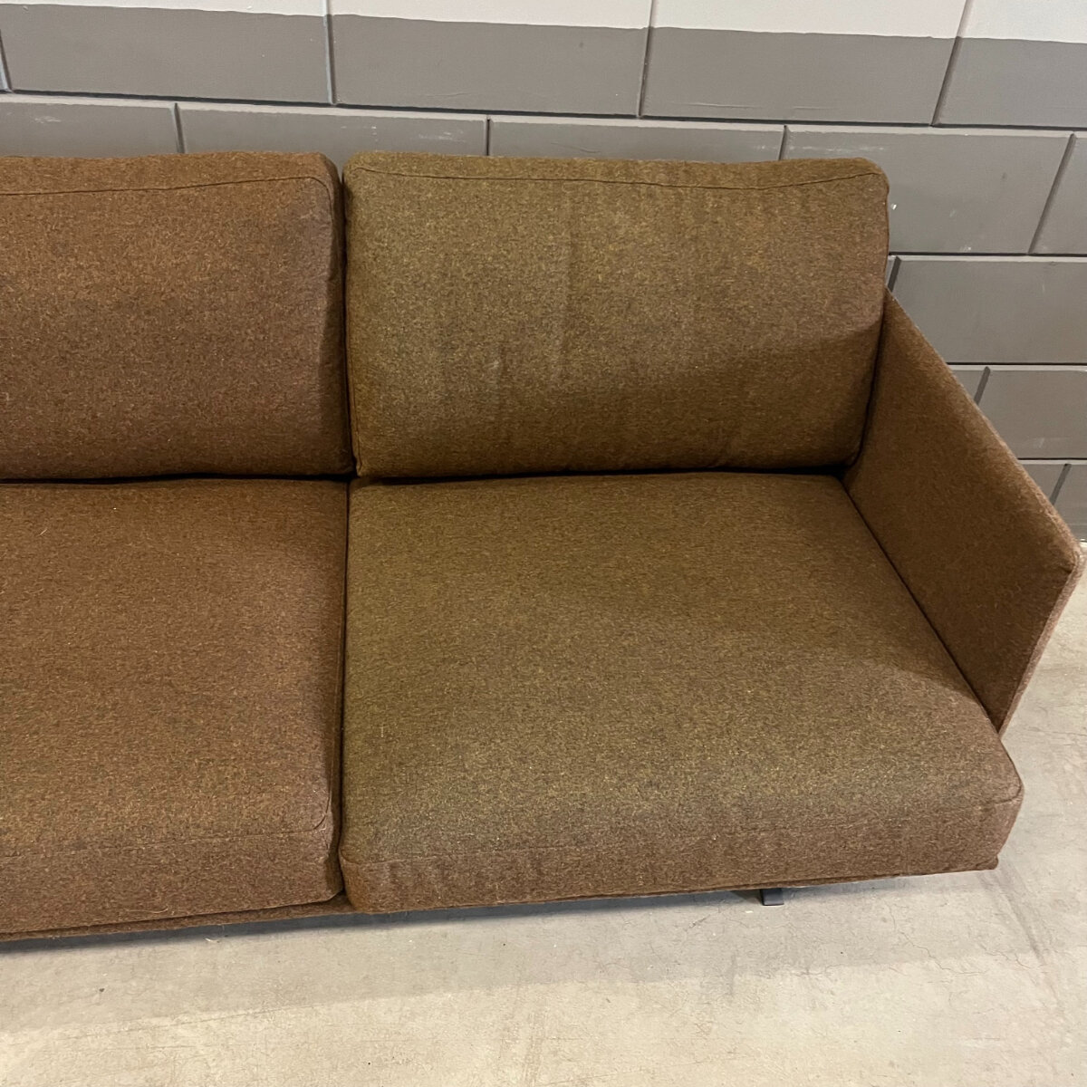 Design modern sofa | Modulo sofa 3,5 seater arm left 1 facet rust29 | Studio HENK | 