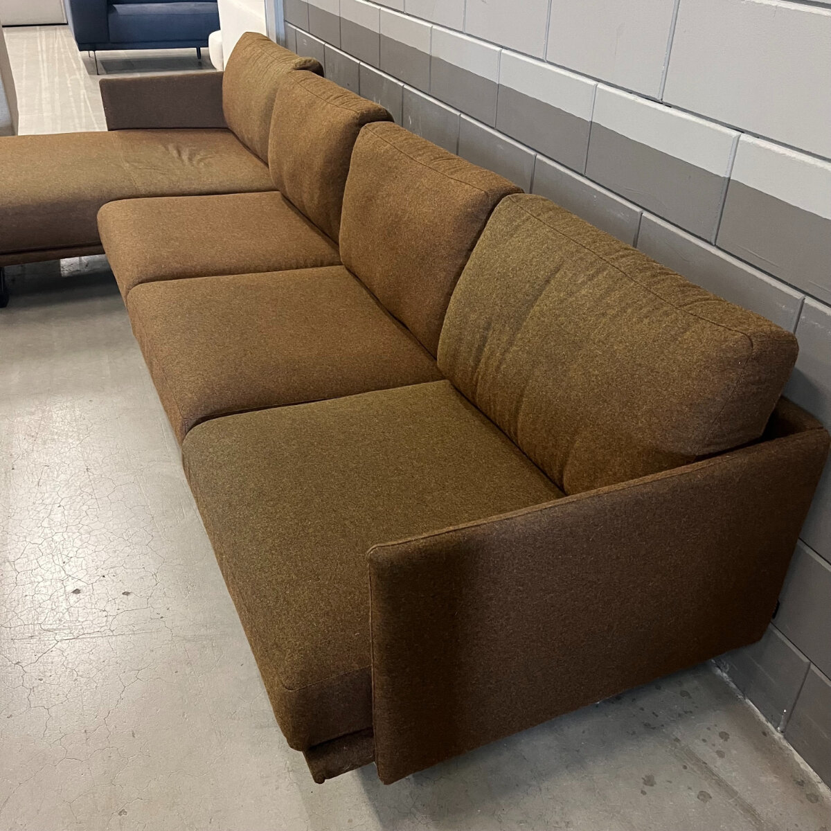 Design modern sofa | Modulo sofa 3,5 seater arm left 1 facet rust29 | Studio HENK | 