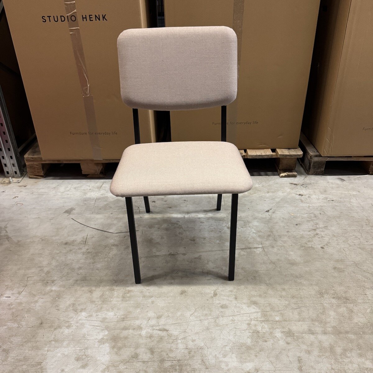 Design modern dining chair | Co Chair without armrest Light Grey twillweave 120 | Studio HENK | 