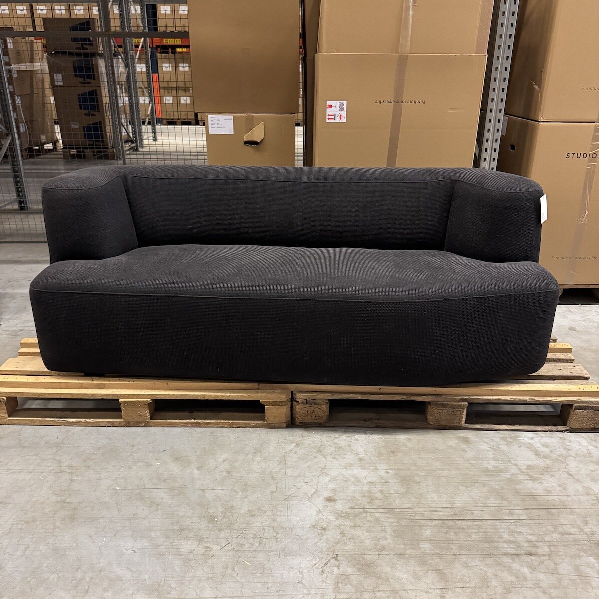 Design modern sofa | Slant 2 seater Black | Studio HENK | 