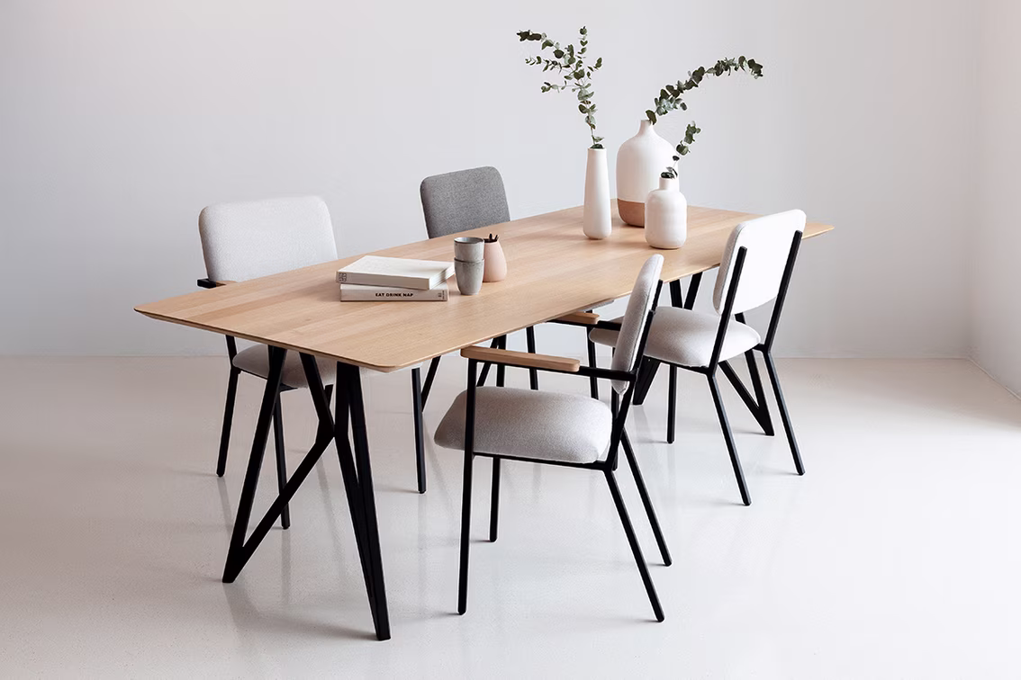 Illustrative image for ‘Welke designtafel past in jouw interieur?`