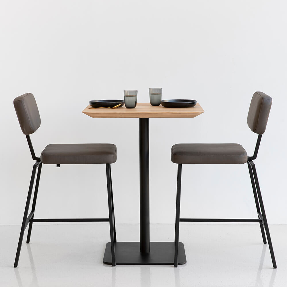 Round Design Bistro Table | Central black | HPL Fenix nero ingo | Studio HENK| 