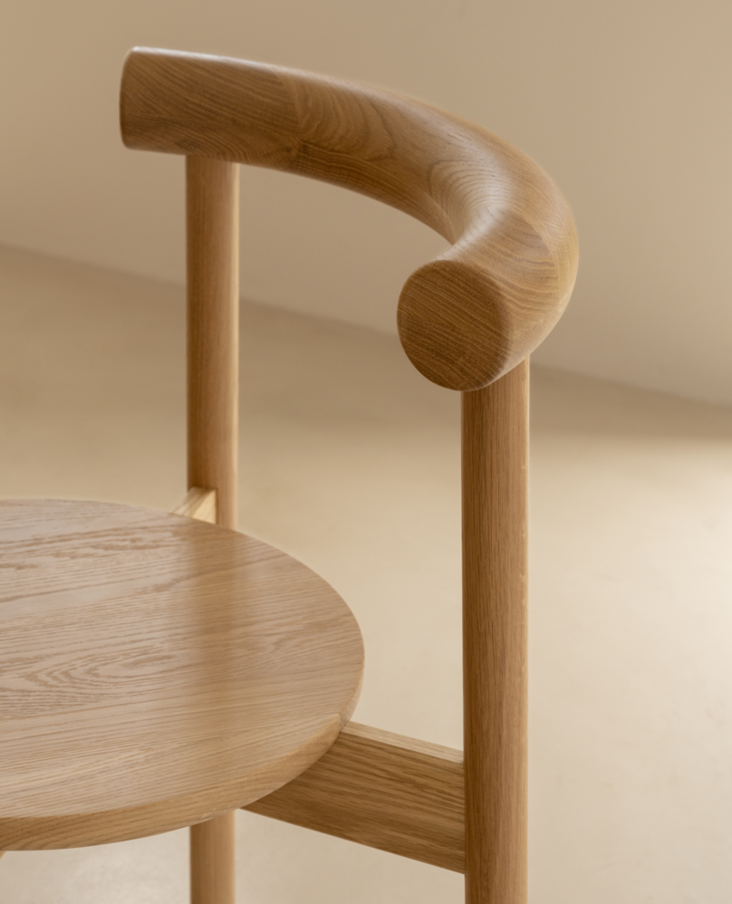 Made of FSC-certified solid oak wood