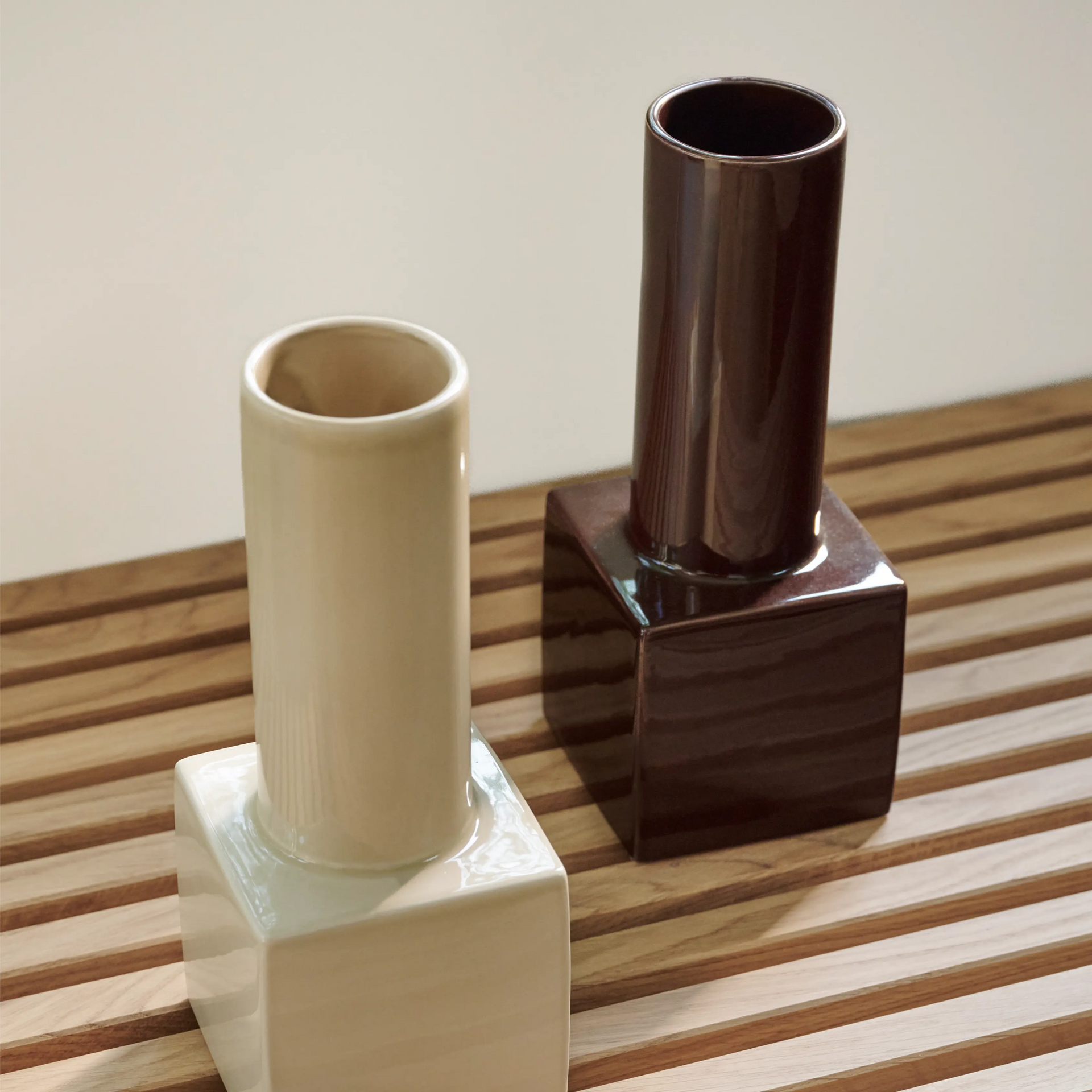 Display vase Beige