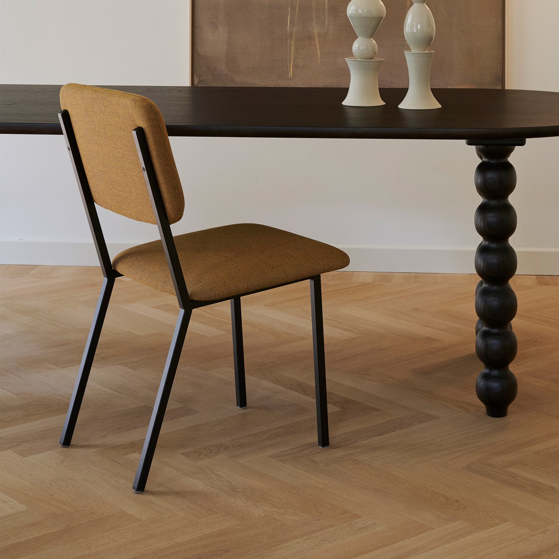 Co dining chair without armrest