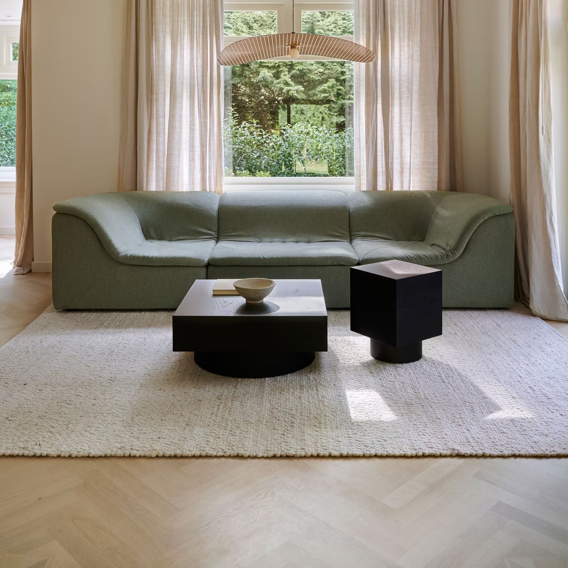 Display coffee table 35