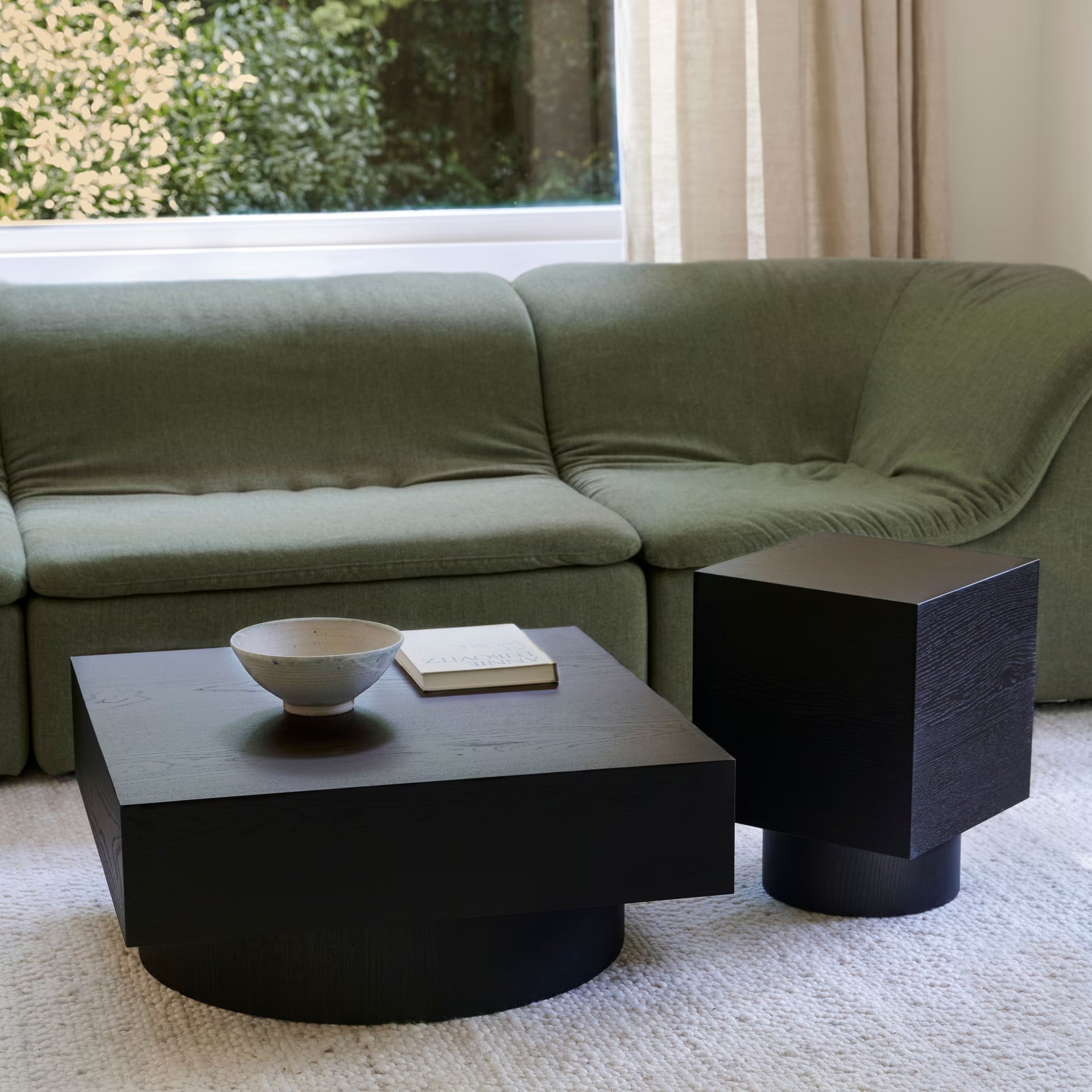 Display coffee table 35