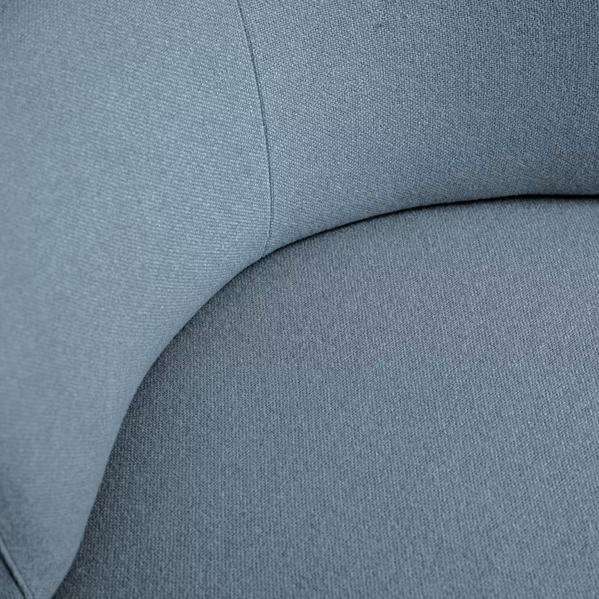 Luna armchair