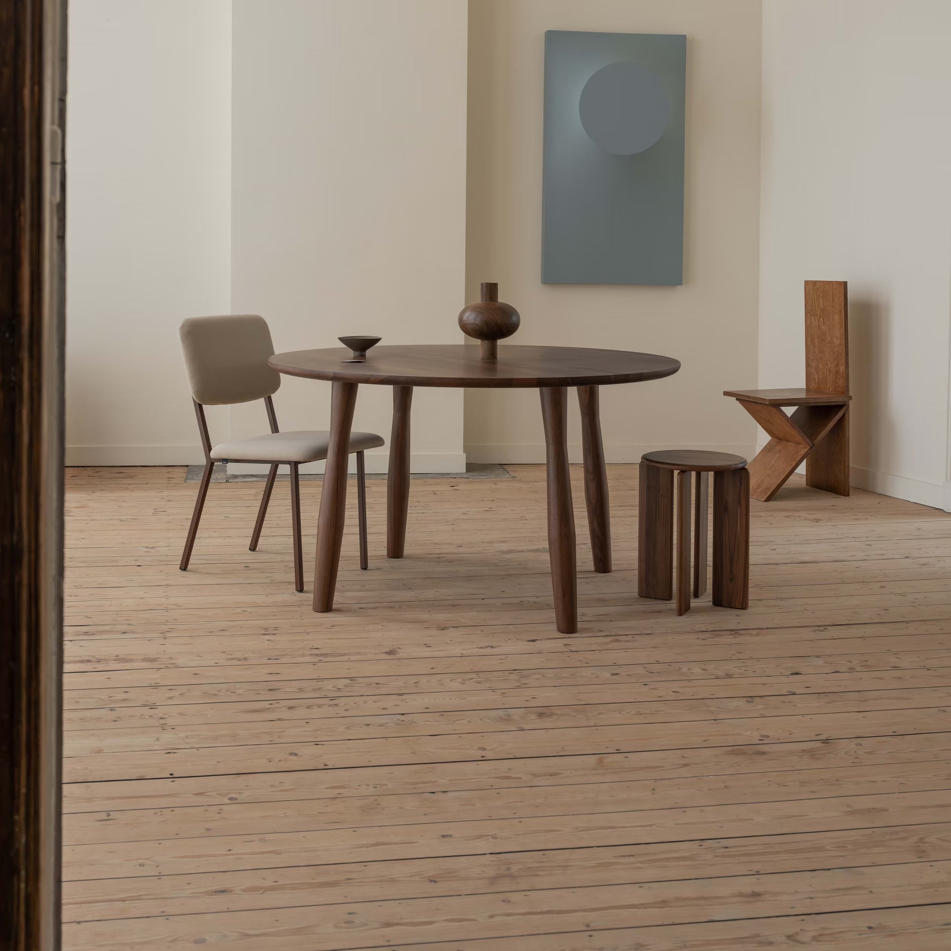 Co dining chair with armrest