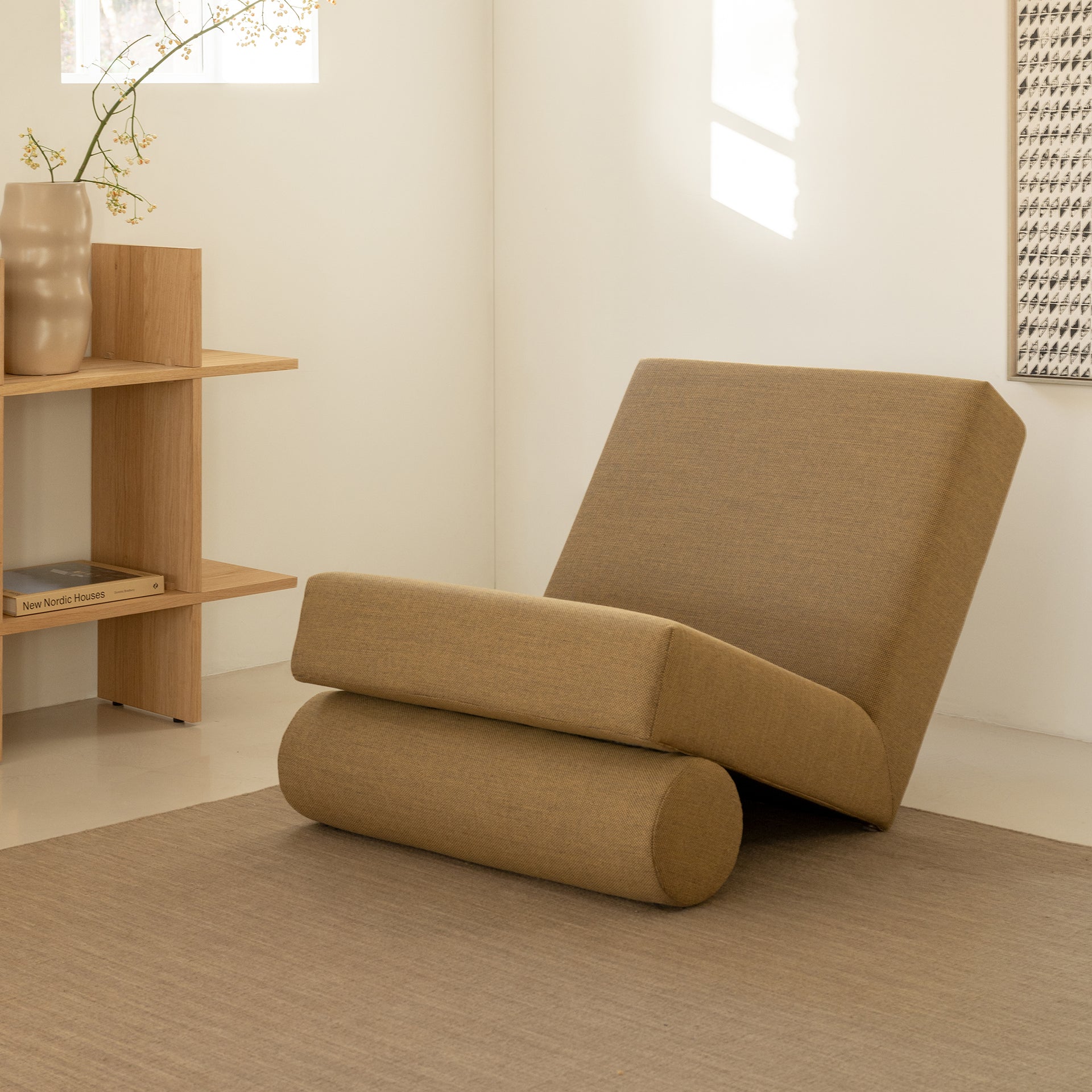 Lean armchair