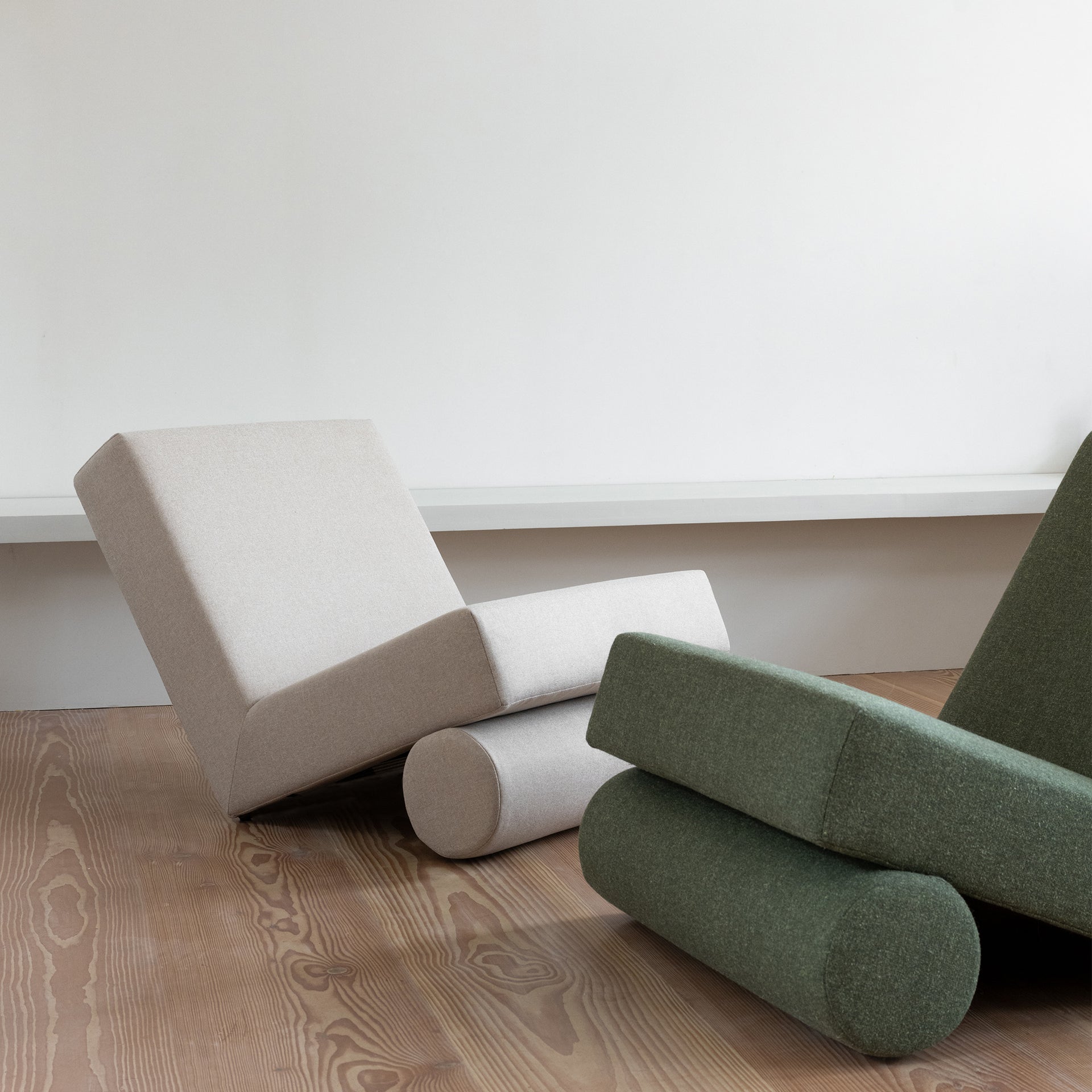 Lean armchair