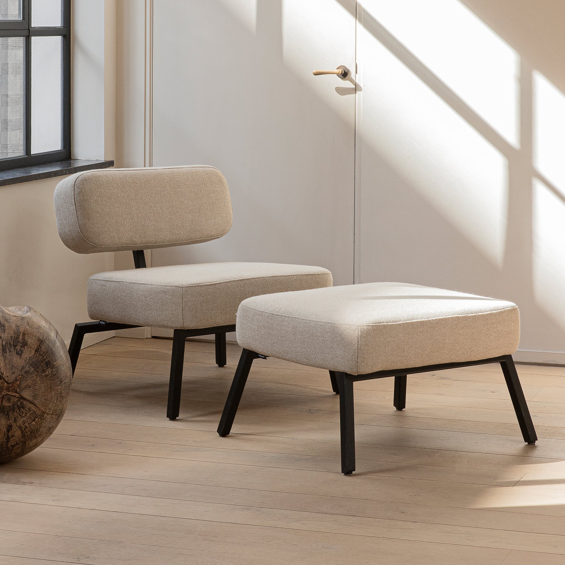 Ode armchair