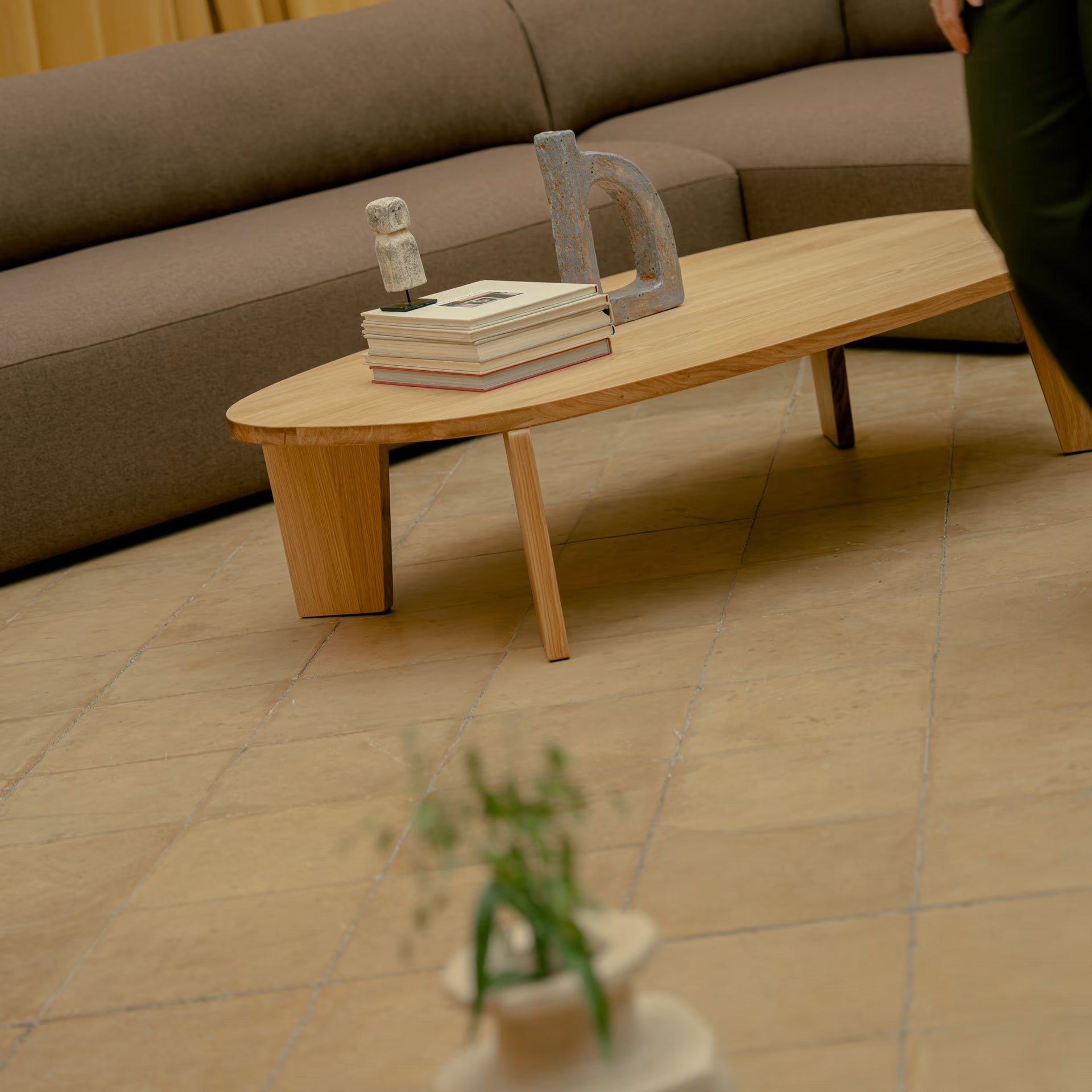 Taper coffee table
